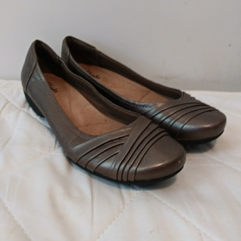Clarks Bendables slip ons flats loafers leather 9